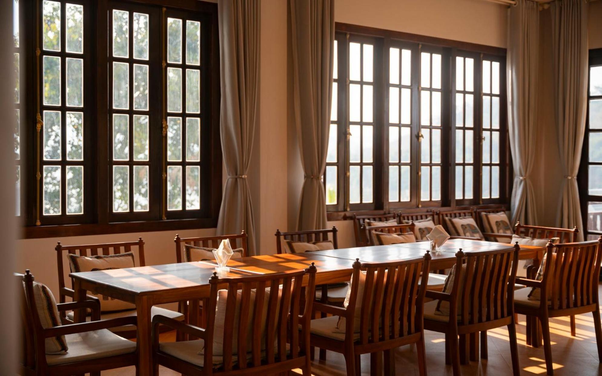 Relaxful Hotel泊岸酒店 루앙프라방 외부 사진