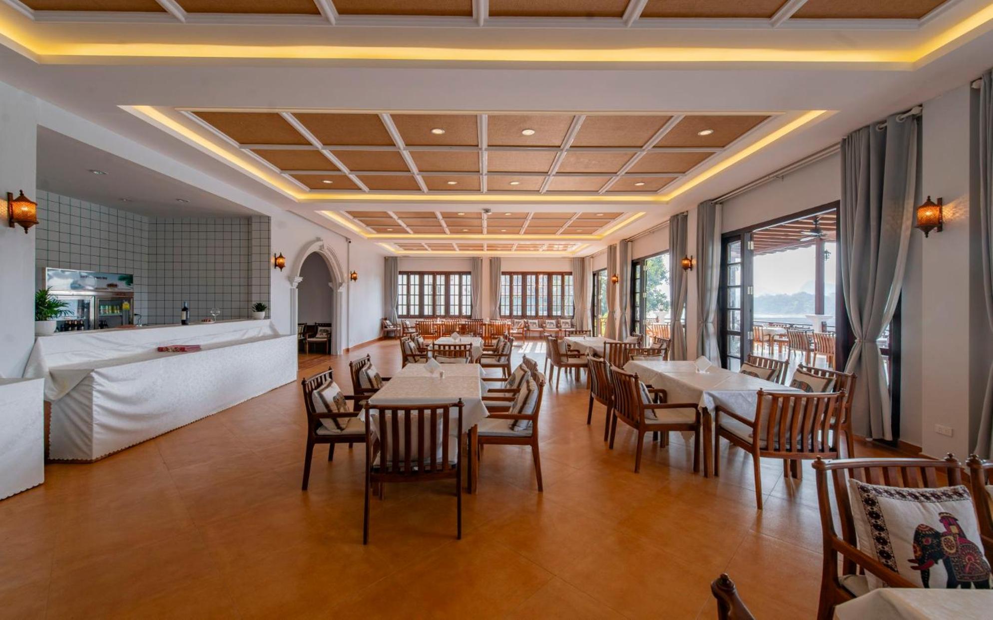 Relaxful Hotel泊岸酒店 루앙프라방 외부 사진