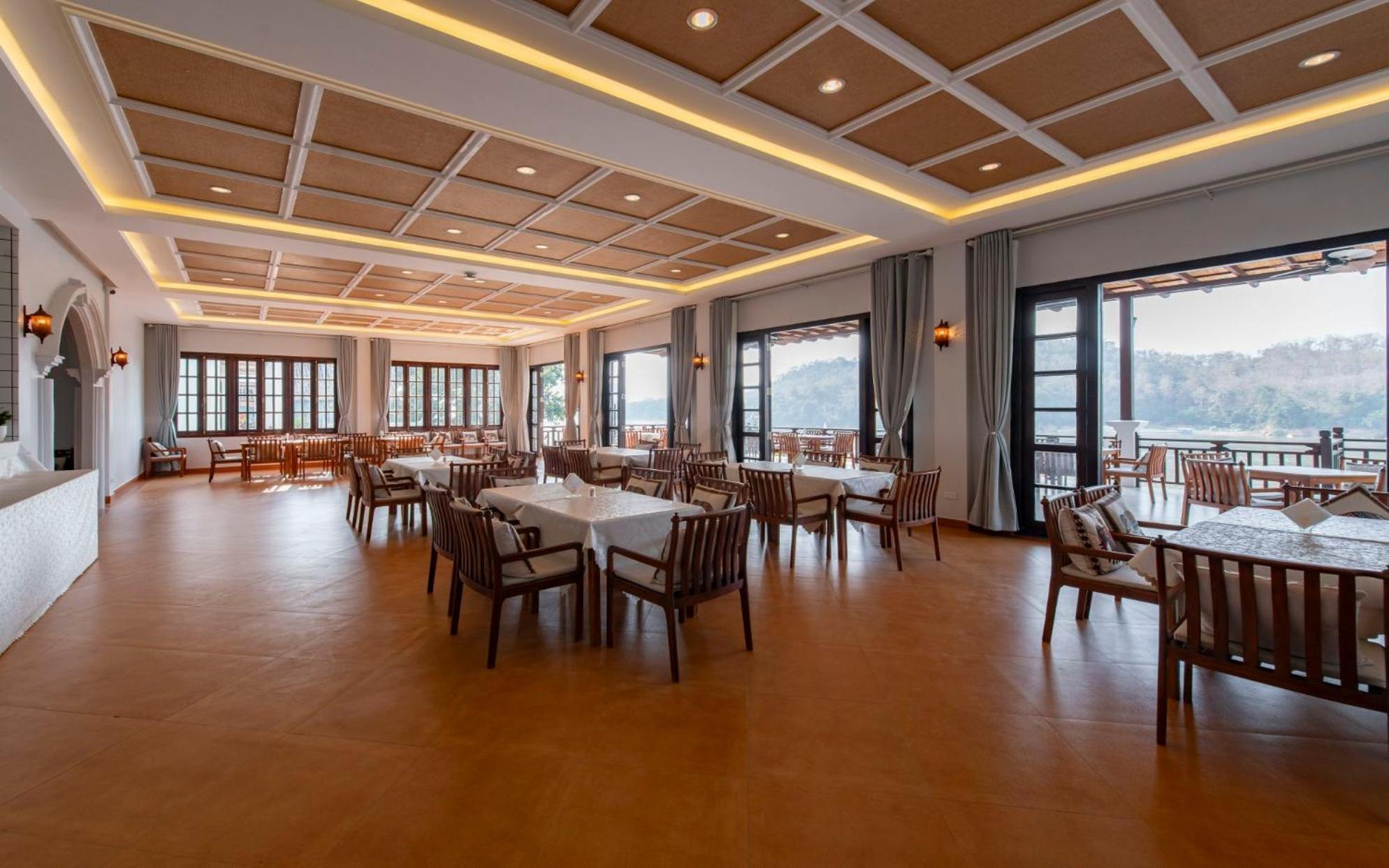 Relaxful Hotel泊岸酒店 루앙프라방 외부 사진